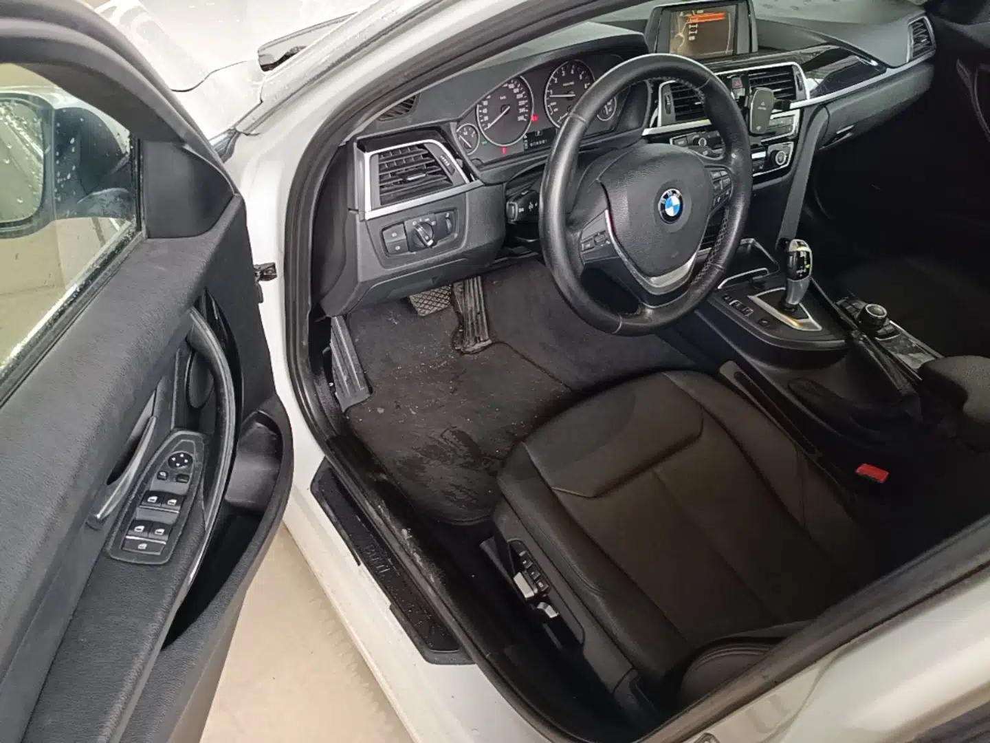 BMW 3 Series 2017 320Li Fashion Model — миниатюра 18