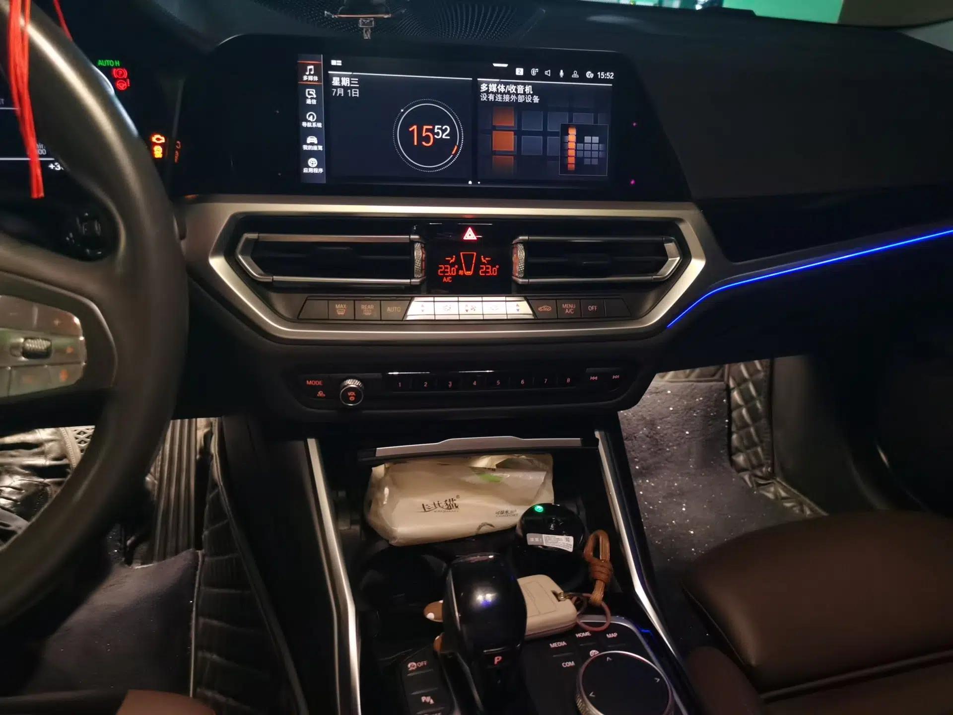 BMW 3 Series 2020 325Li First Edition — миниатюра 13