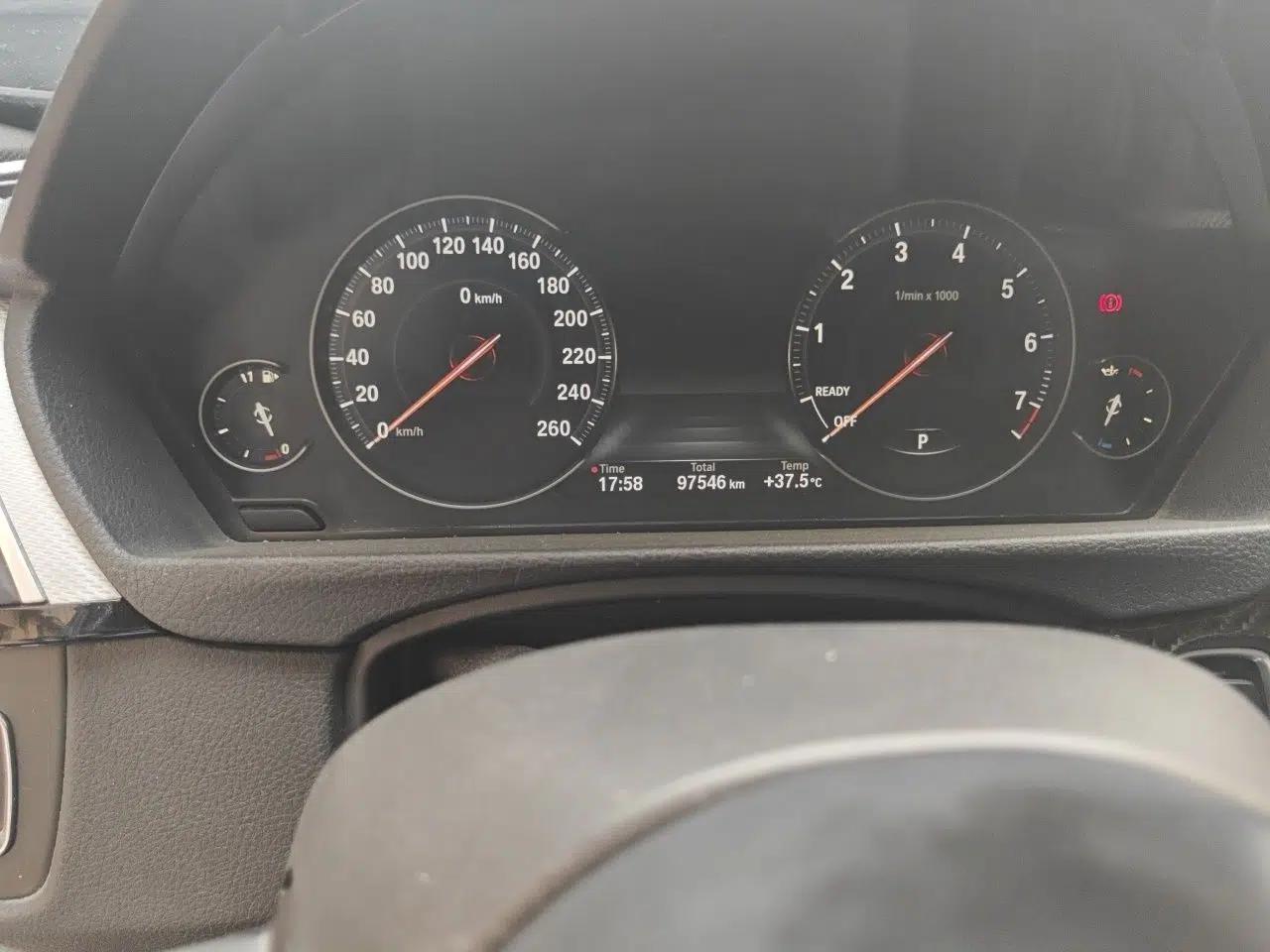 BMW 3 Series 2017 320i M Sport — миниатюра 12