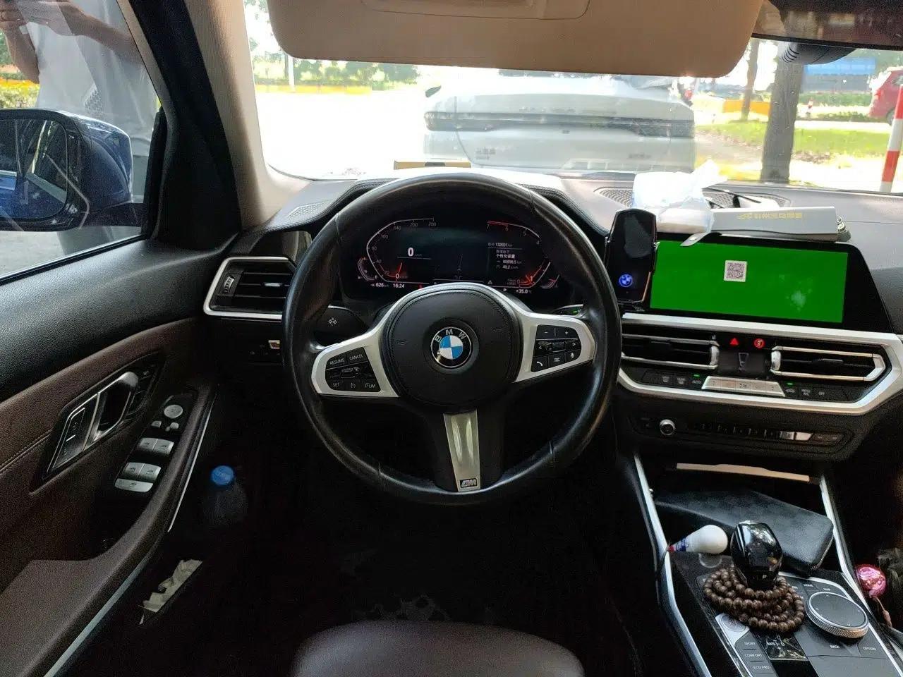 BMW 3 Series 2020 325Li M Sport Package — миниатюра 10