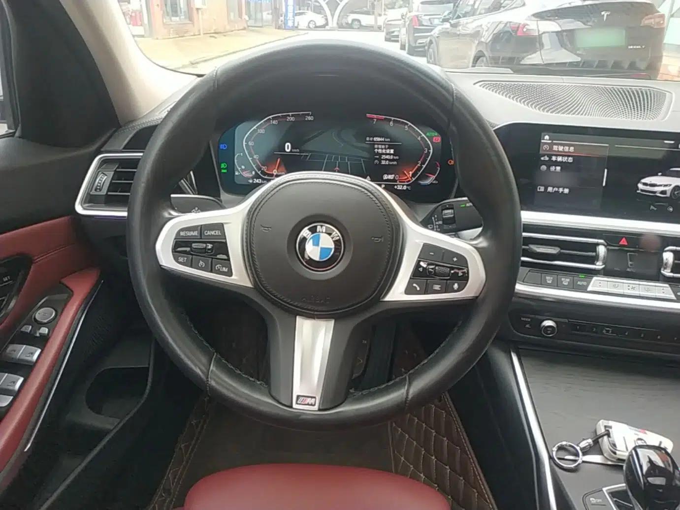 BMW 3 Series 2022 325i M Sport Package — миниатюра 13