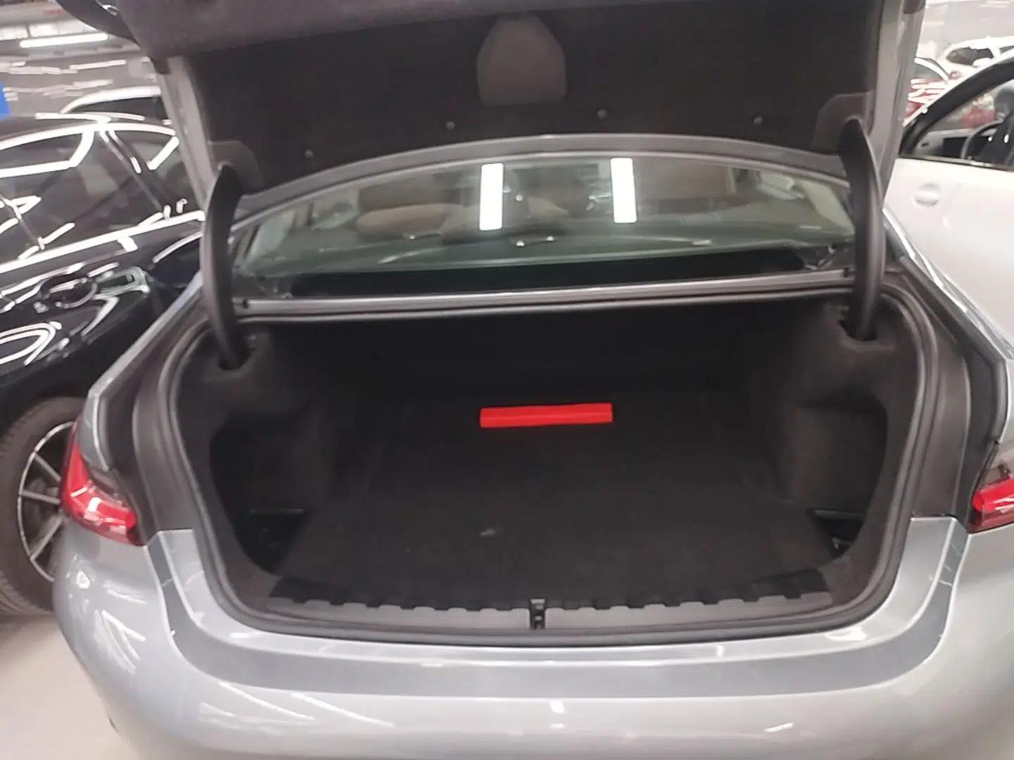 BMW 3 Series 2023 325Li M Sport Package — миниатюра 22