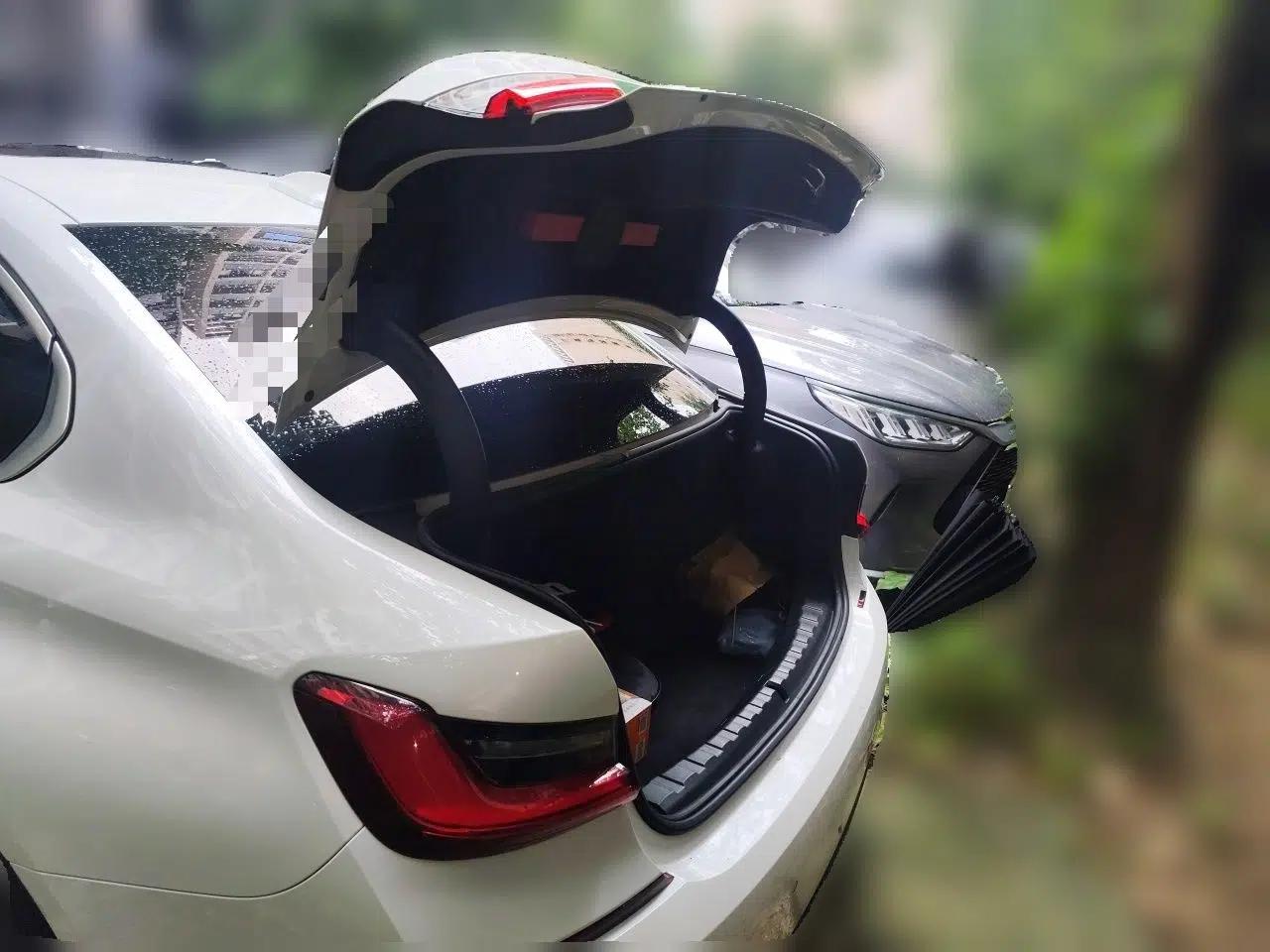 BMW 3 Series 2021 Restyled 325Li M Sport Package — миниатюра 19