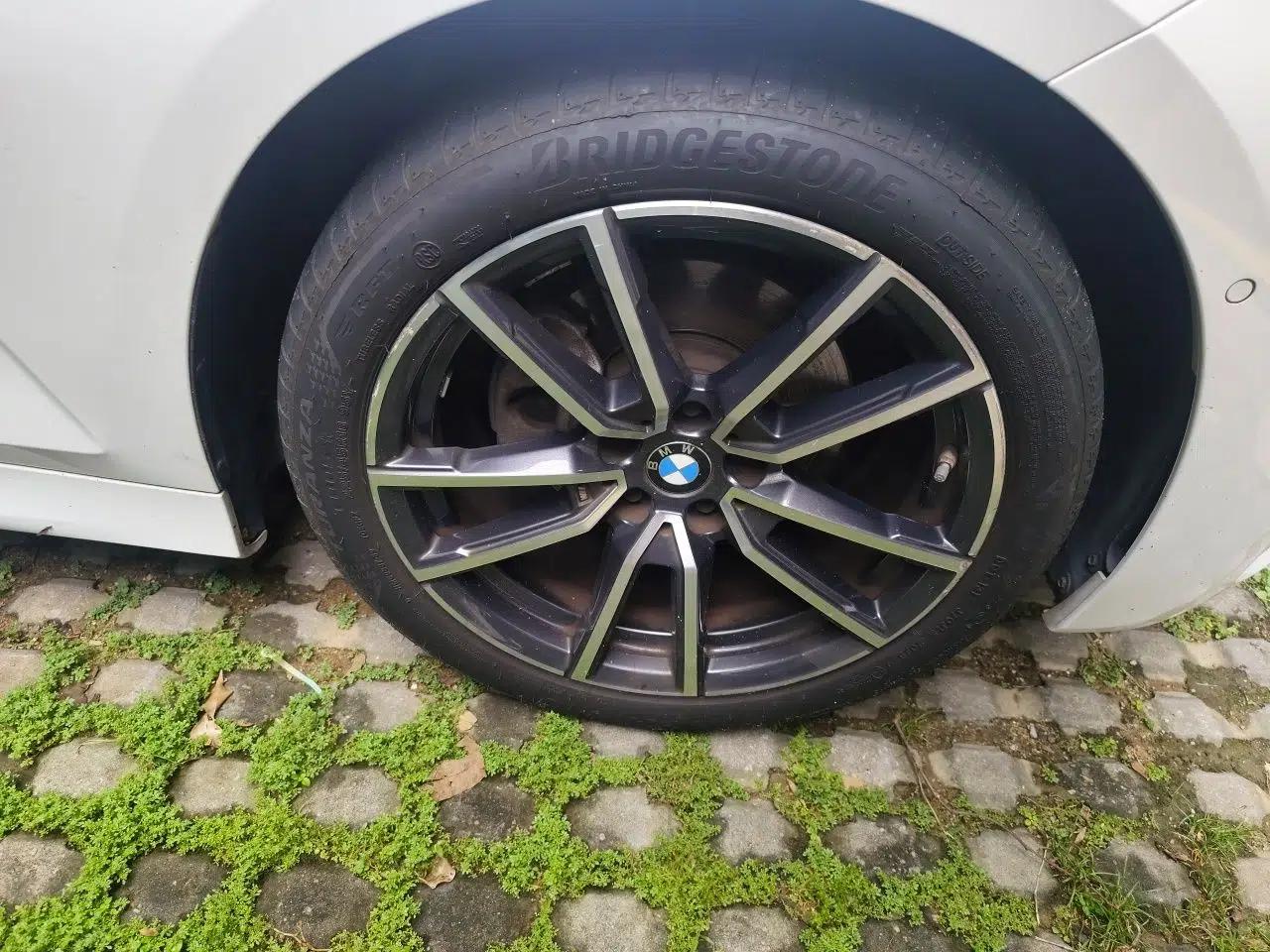 BMW 3 Series 2021 Restyled 325Li M Sport Package — миниатюра 8