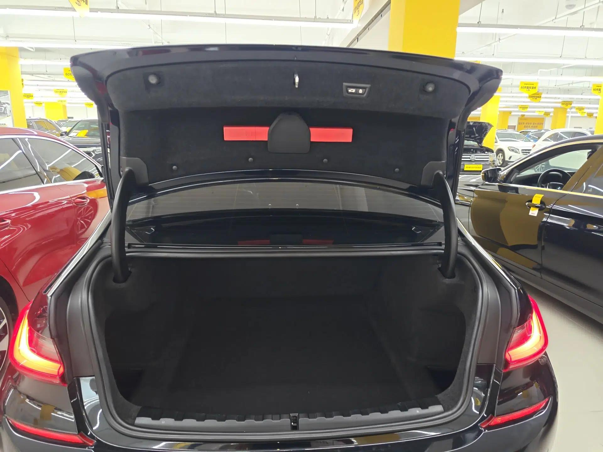 BMW 3 Series 2022 325Li M Sport Package — миниатюра 22