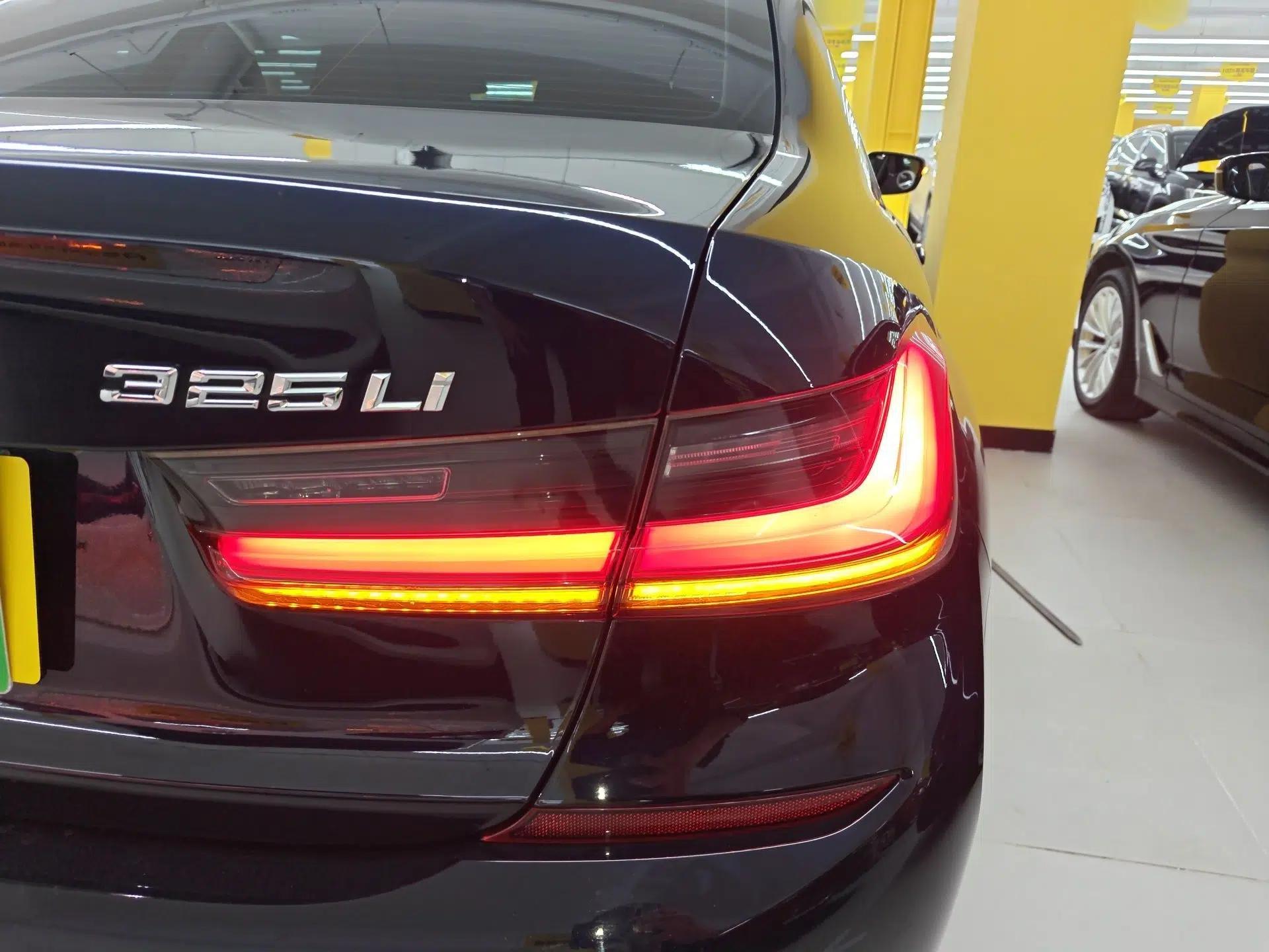 BMW 3 Series 2022 325Li M Sport Package — миниатюра 9