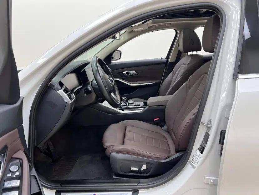 BMW 3 Series 2021 320Li M Sport Package — миниатюра 16
