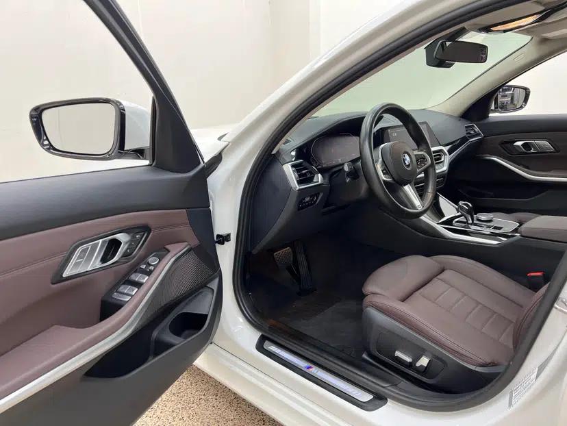 BMW 3 Series 2021 320Li M Sport Package — миниатюра 17