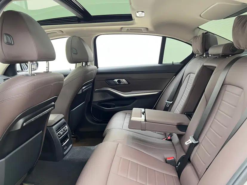 BMW 3 Series 2021 320Li M Sport Package — миниатюра 18