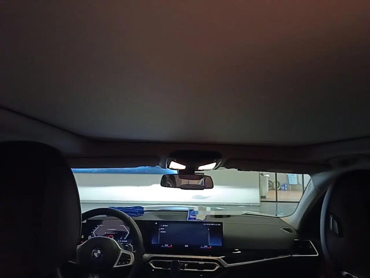 BMW 3 Series 2023 320Li M Sport Package — миниатюра 15