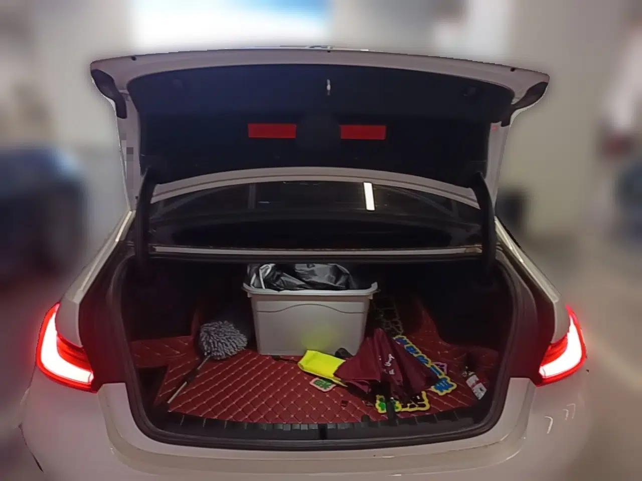 BMW 3 Series 2023 320Li M Sport Package — миниатюра 16