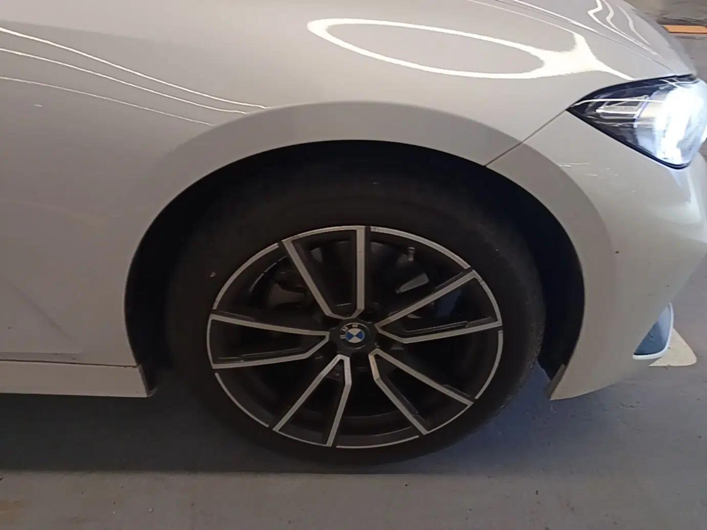 BMW 3 Series 2023 320Li M Sport Package — миниатюра 8