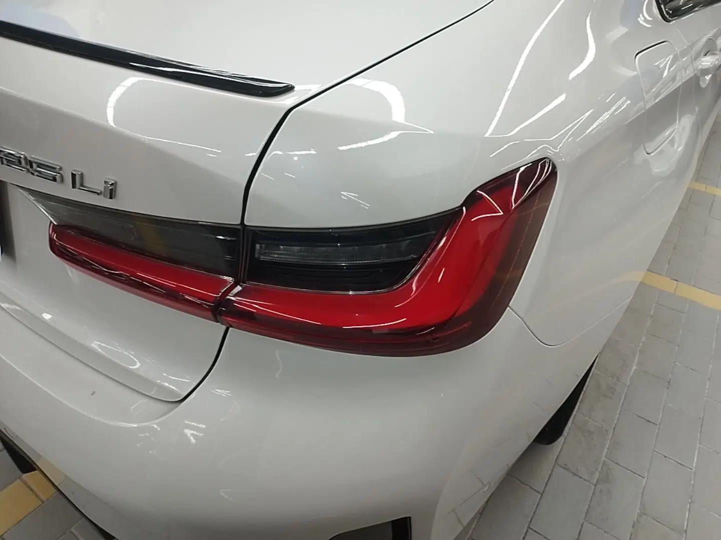 BMW 3 Series 2023 325Li M Sport Night Edition Package — миниатюра 9