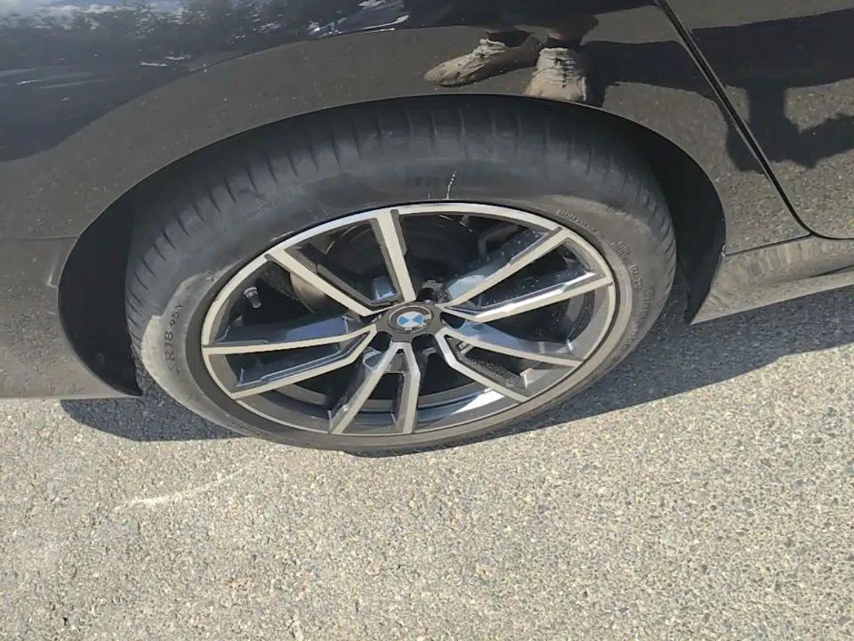 BMW 3 Series 2023 320Li M Sport Package — миниатюра 11