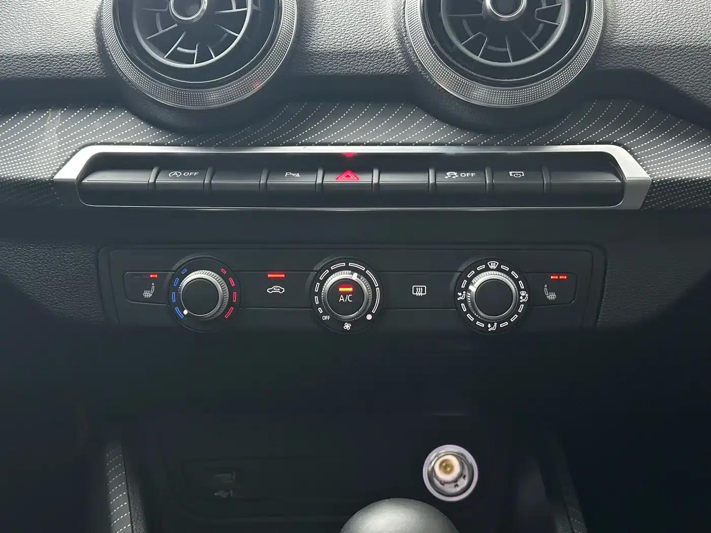 Audi Q2L 2022 35 TFSI Progressive Dynamic Edition — миниатюра 11