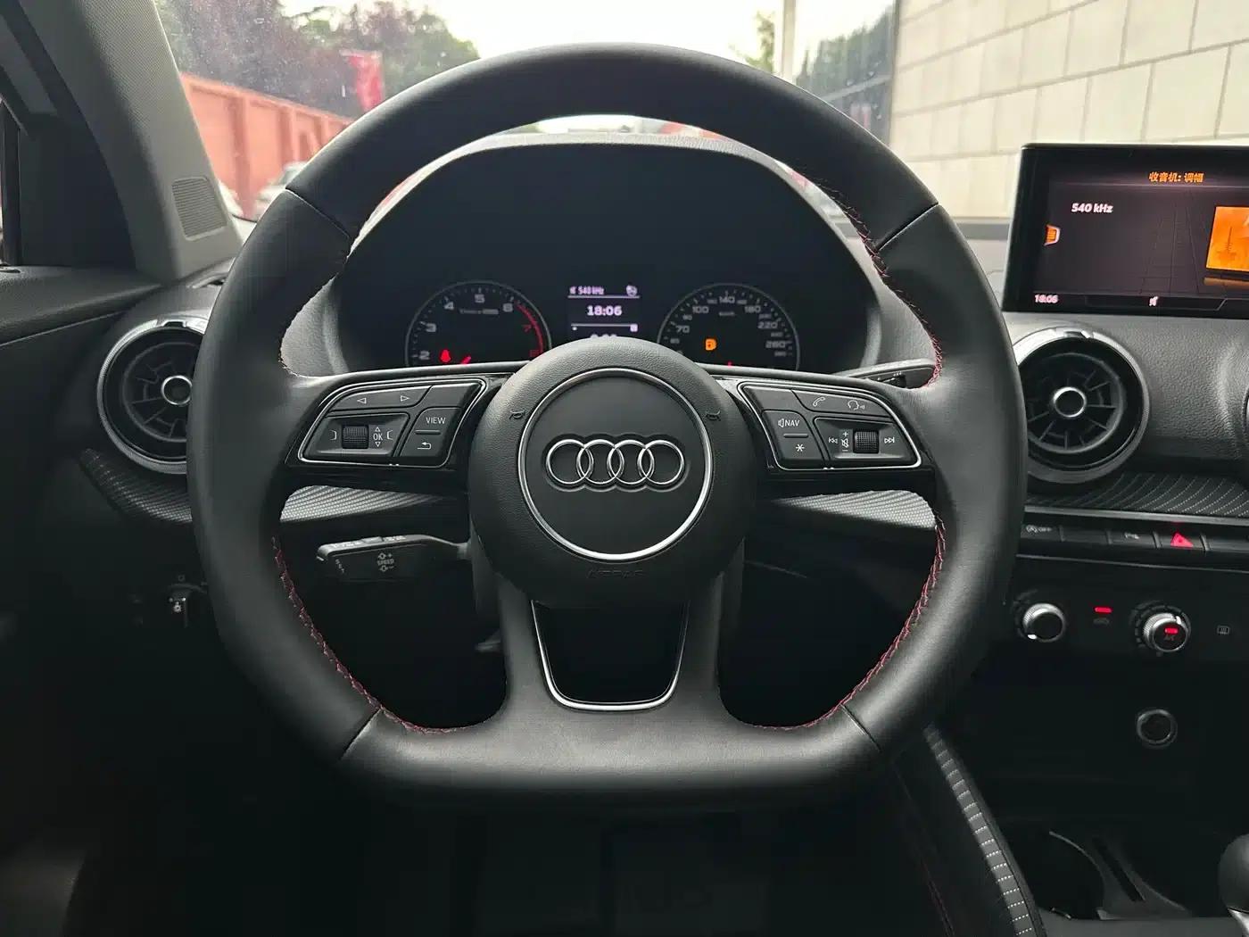 Audi Q2L 2022 35 TFSI Progressive Dynamic Edition — миниатюра 8