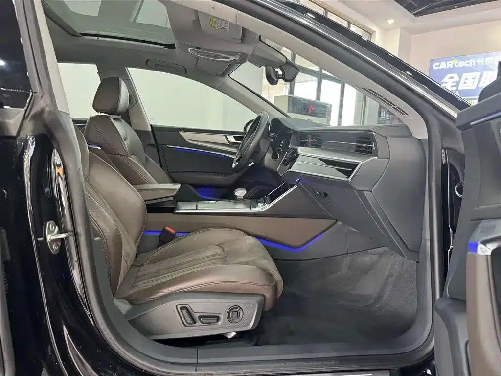 Audi A7L 2024 45TFSI S-line Dream Edition Crystal Package — миниатюра 15