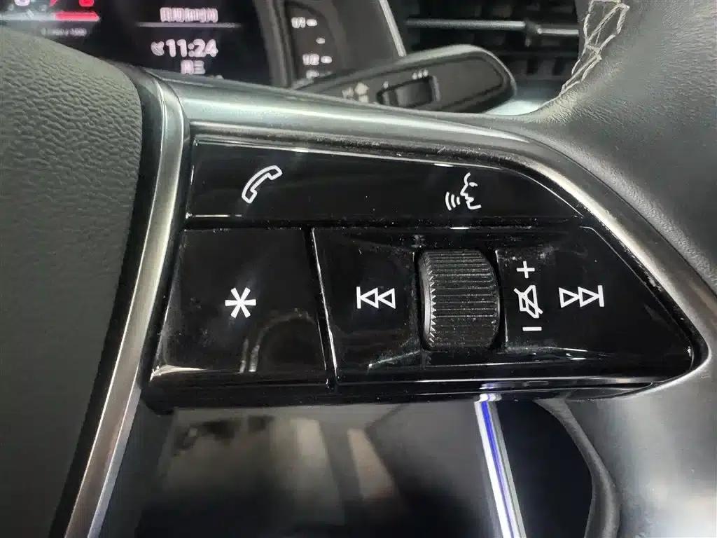 Audi A7L 2024 45TFSI S-line Dream Edition Crystal Package — миниатюра 18