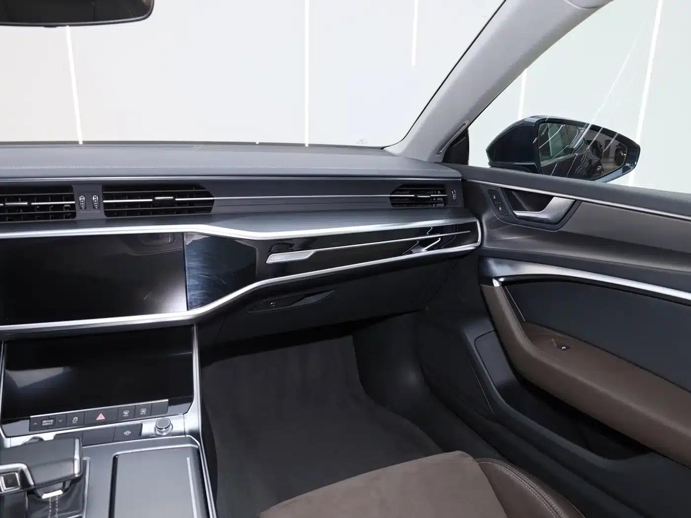 Audi A7L 2024 45TFSI S-line Dream Edition Crystal Package — миниатюра 11