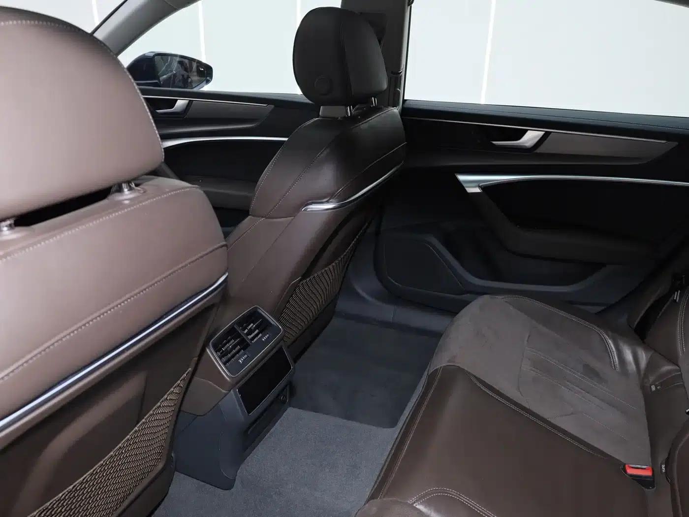 Audi A7L 2024 45TFSI S-line Dream Edition Crystal Package — миниатюра 16