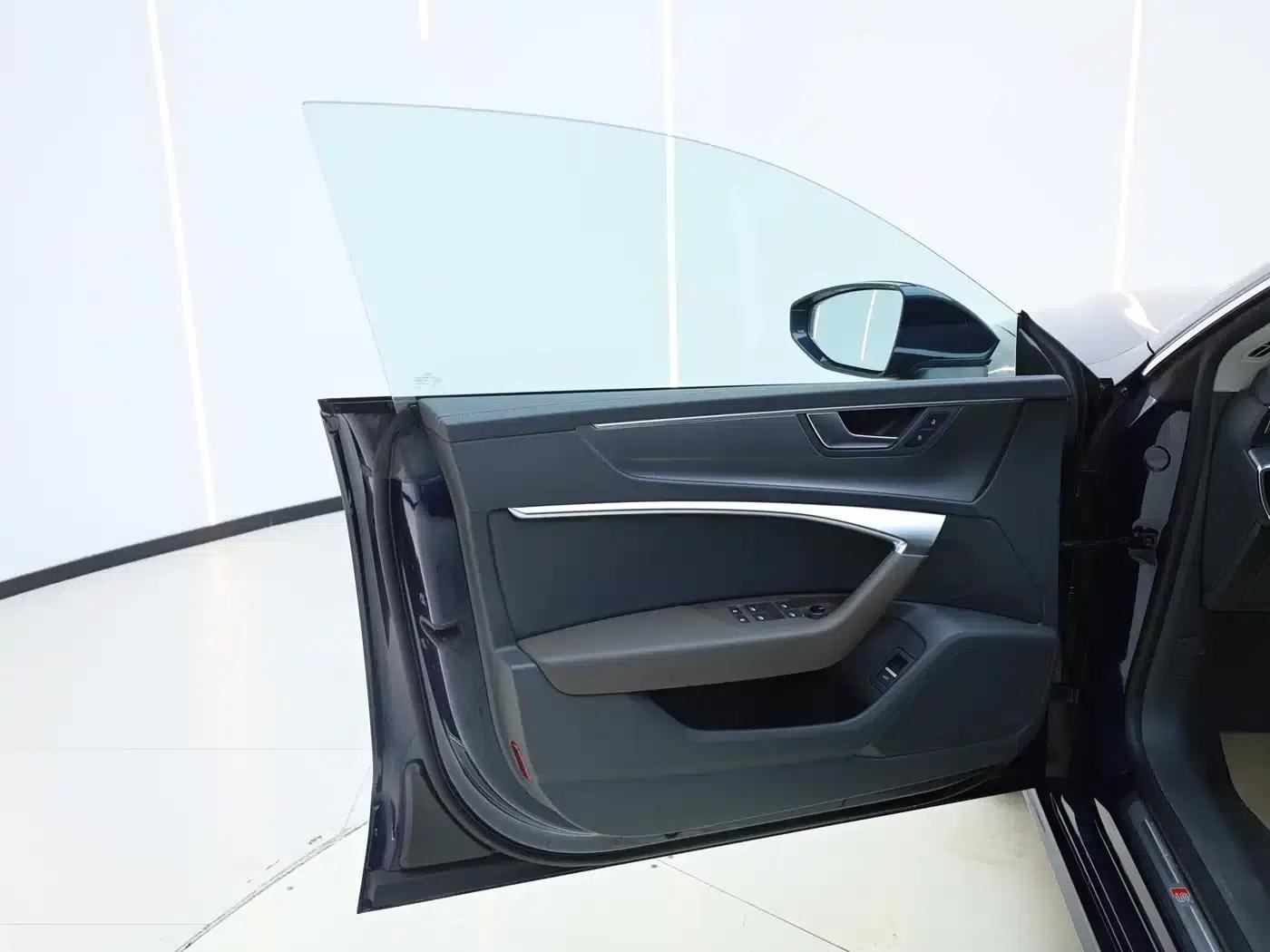 Audi A7L 2024 45TFSI S-line Dream Edition Crystal Package — миниатюра 10