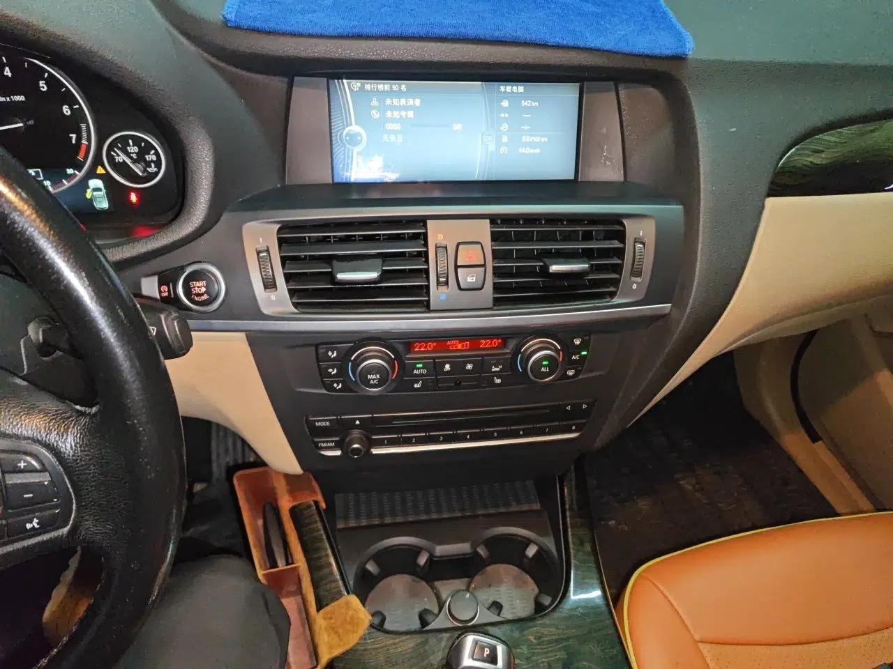 BMW X3 US-spec 2.0 automatic gasoline 5-seater — миниатюра 13