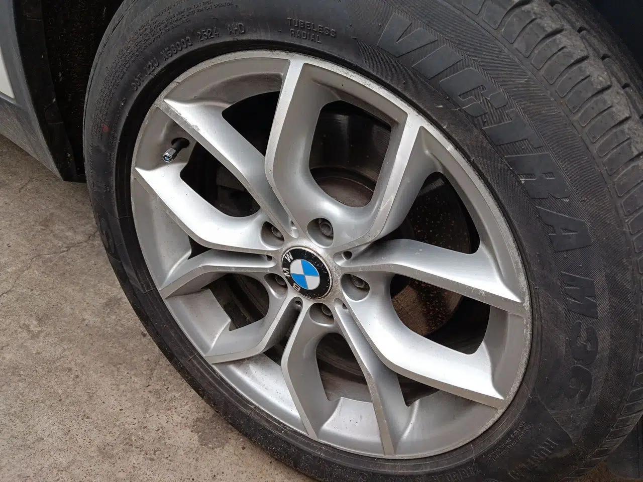 BMW X3 2012 xDrive28i Leading Model — миниатюра 8