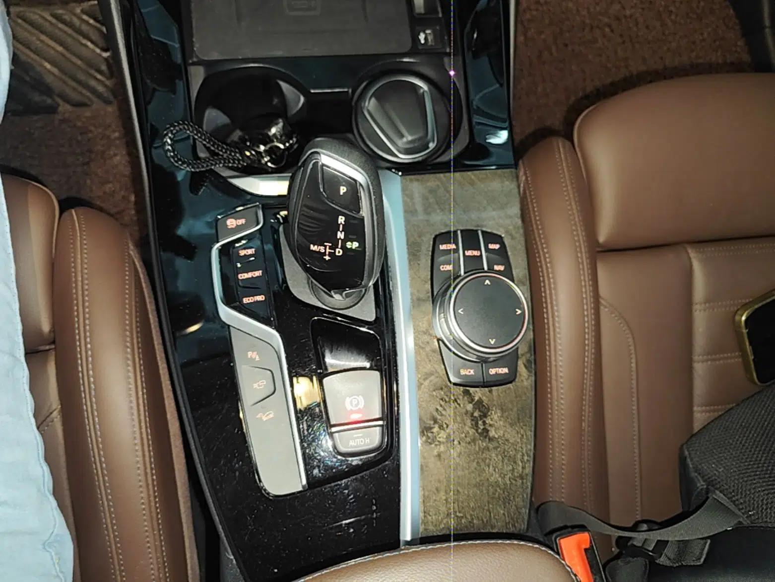 BMW X3 2020 xDrive30i Luxury Model with M Sport Package — миниатюра 16