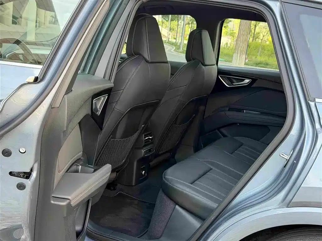 Audi Q4 e-tron 2024 Model 40 e-tron Trailblazer — миниатюра 8