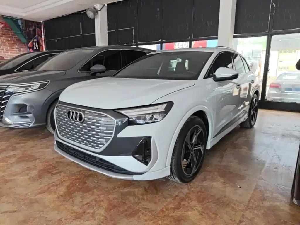Audi Q4 e-tron 2023 Model 40 e-tron Trailblazer — миниатюра 1