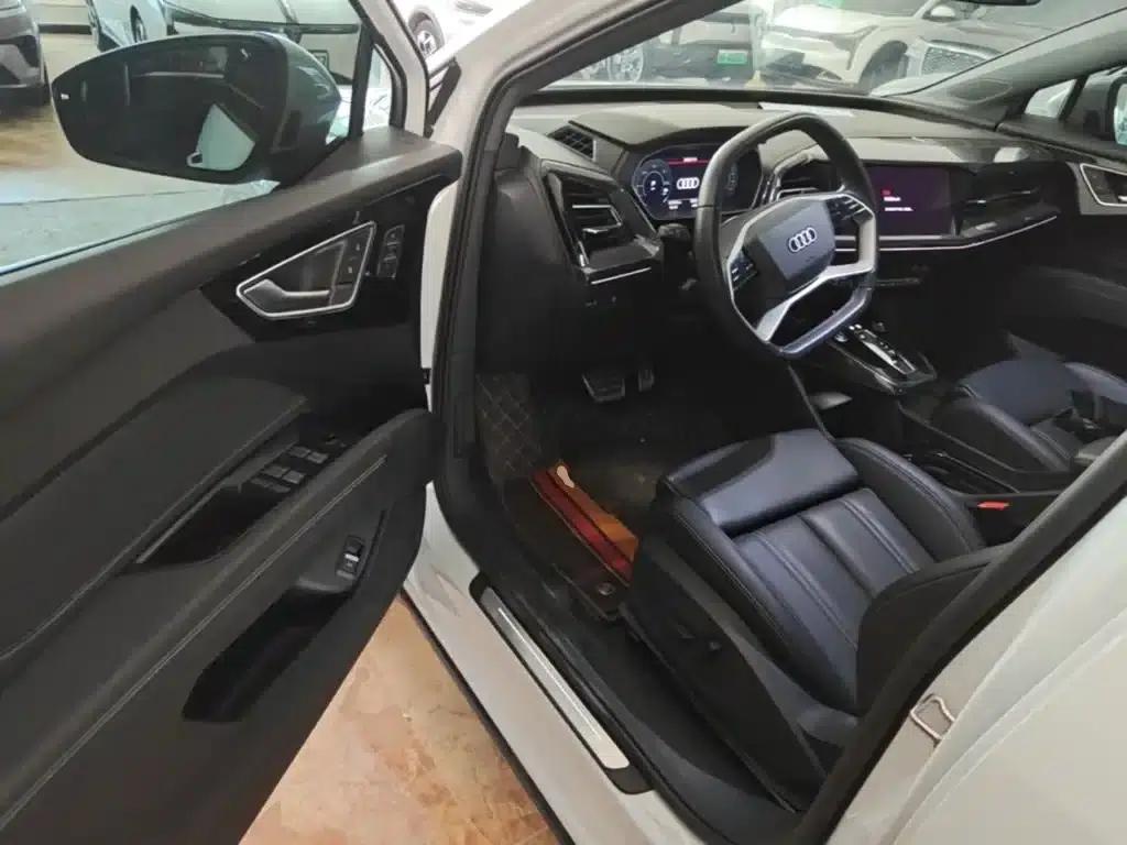 Audi Q4 e-tron 2023 Model 40 e-tron Trailblazer — миниатюра 16