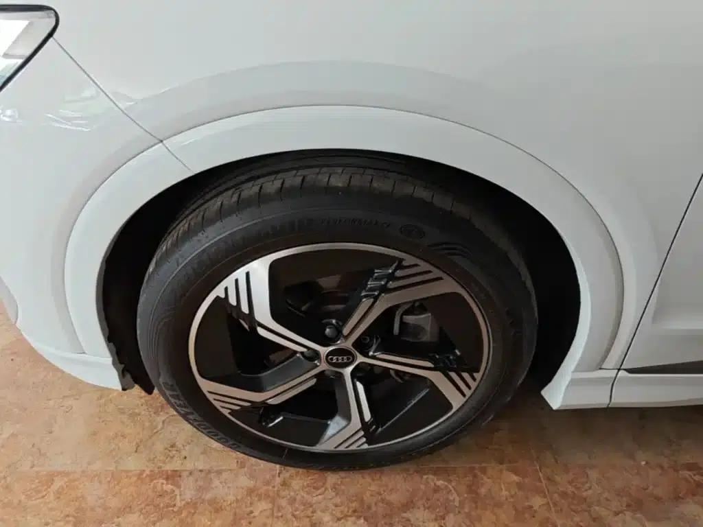 Audi Q4 e-tron 2023 Model 40 e-tron Trailblazer — миниатюра 23