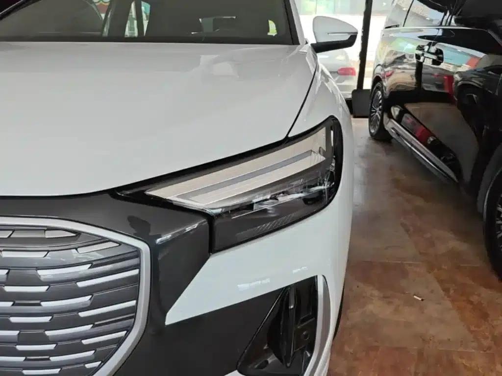 Audi Q4 e-tron 2023 Model 40 e-tron Trailblazer — миниатюра 24