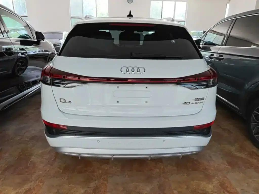 Audi Q4 e-tron 2023 Model 40 e-tron Trailblazer — миниатюра 6