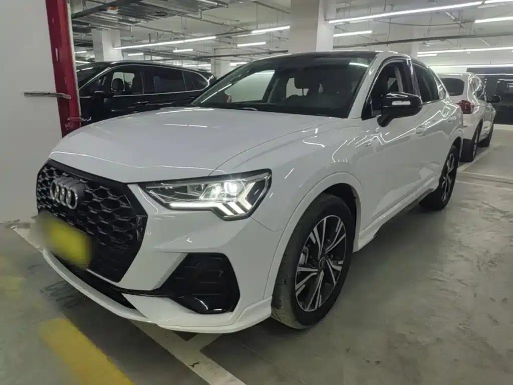 Audi Q3 Sportback 2022 40 TFSI Fashion Edition — миниатюра 2