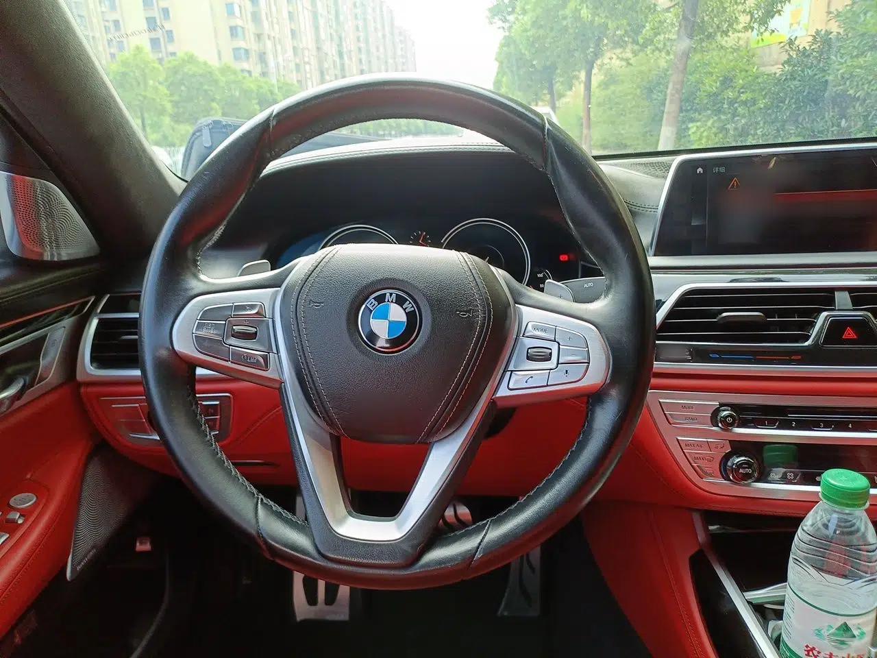 BMW 7 Series New Energy 2018 740Le xDrive — миниатюра 10