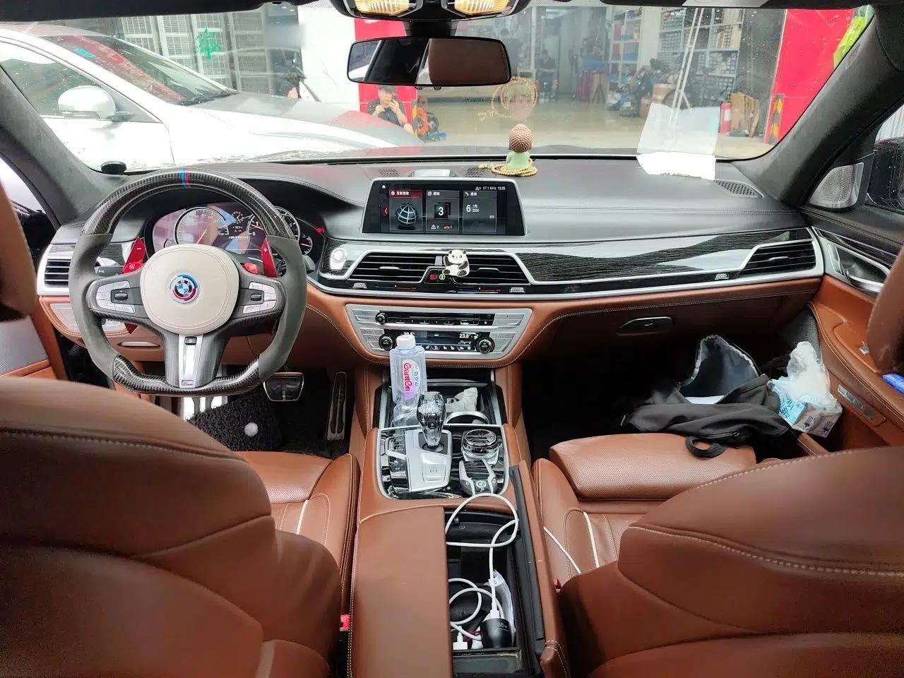BMW 7 Series 2017 M760Li xDrive — миниатюра 9
