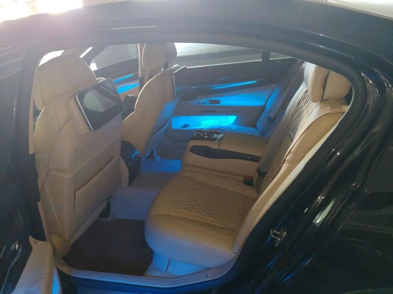 BMW 7 Series 2010 750Li — миниатюра 17