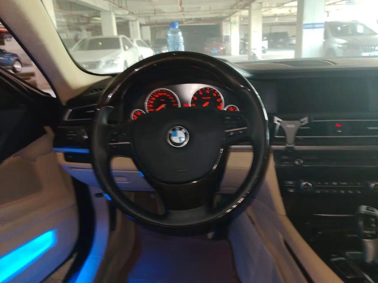 BMW 7 Series 2010 750Li — миниатюра 10