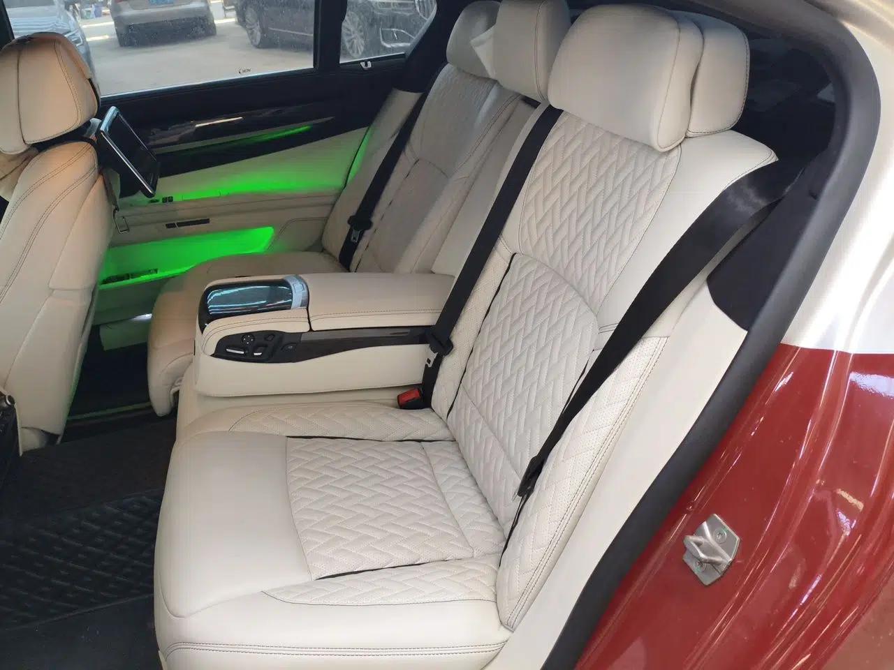 BMW 7 Series 2013 730Li Leading Model — миниатюра 17