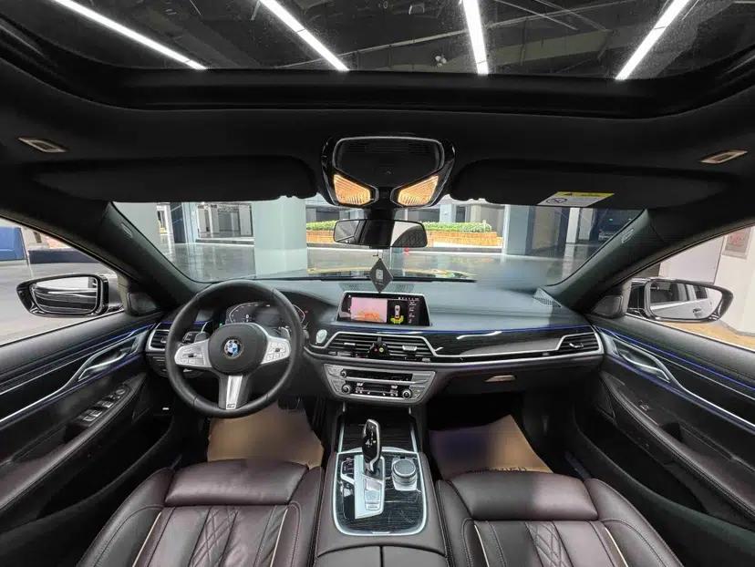 BMW 7 Series 2019 Restyled 730Li M Sport Package — миниатюра 12
