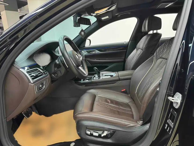 BMW 7 Series 2019 Restyled 730Li M Sport Package — миниатюра 14
