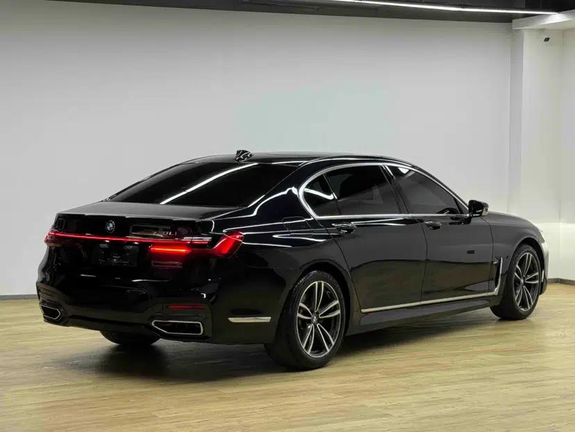 BMW 7 Series 2019 Restyled 730Li M Sport Package — миниатюра 8