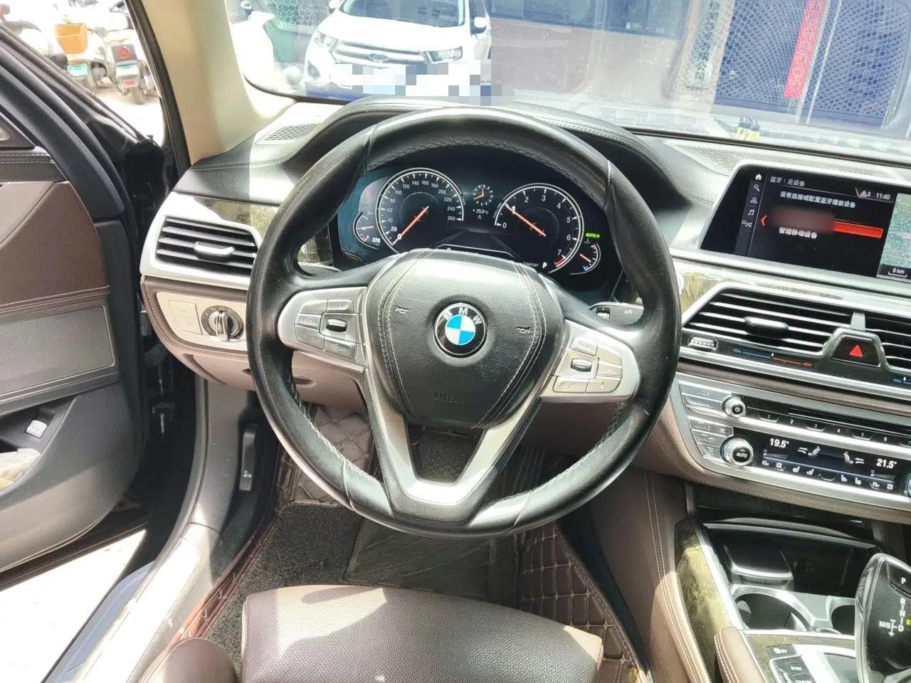 BMW 7 Series 2018 730Li Luxury Model Excellence Package — миниатюра 10