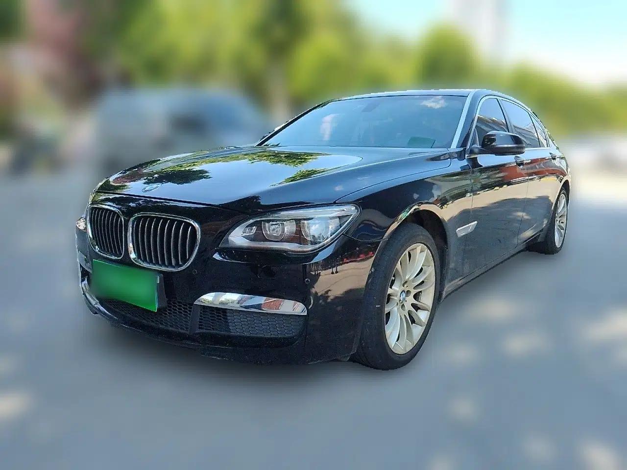 BMW 7 Series 2013 740Li xDrive — миниатюра 1