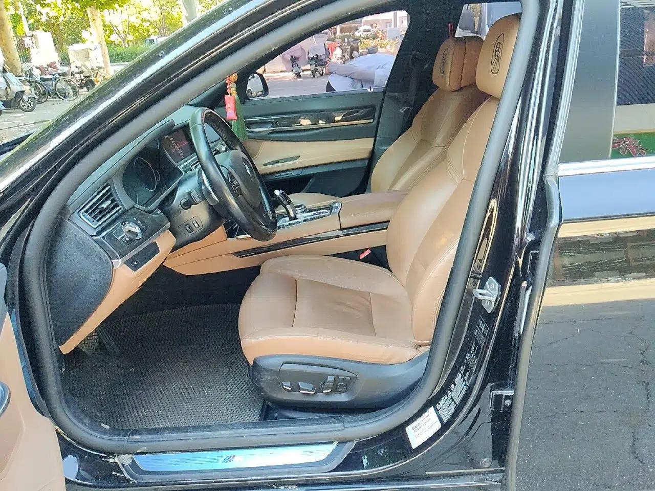 BMW 7 Series 2013 740Li xDrive — миниатюра 15