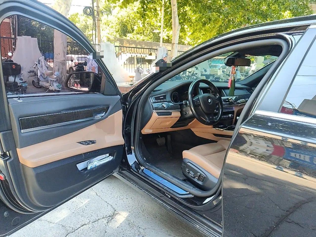 BMW 7 Series 2013 740Li xDrive — миниатюра 16