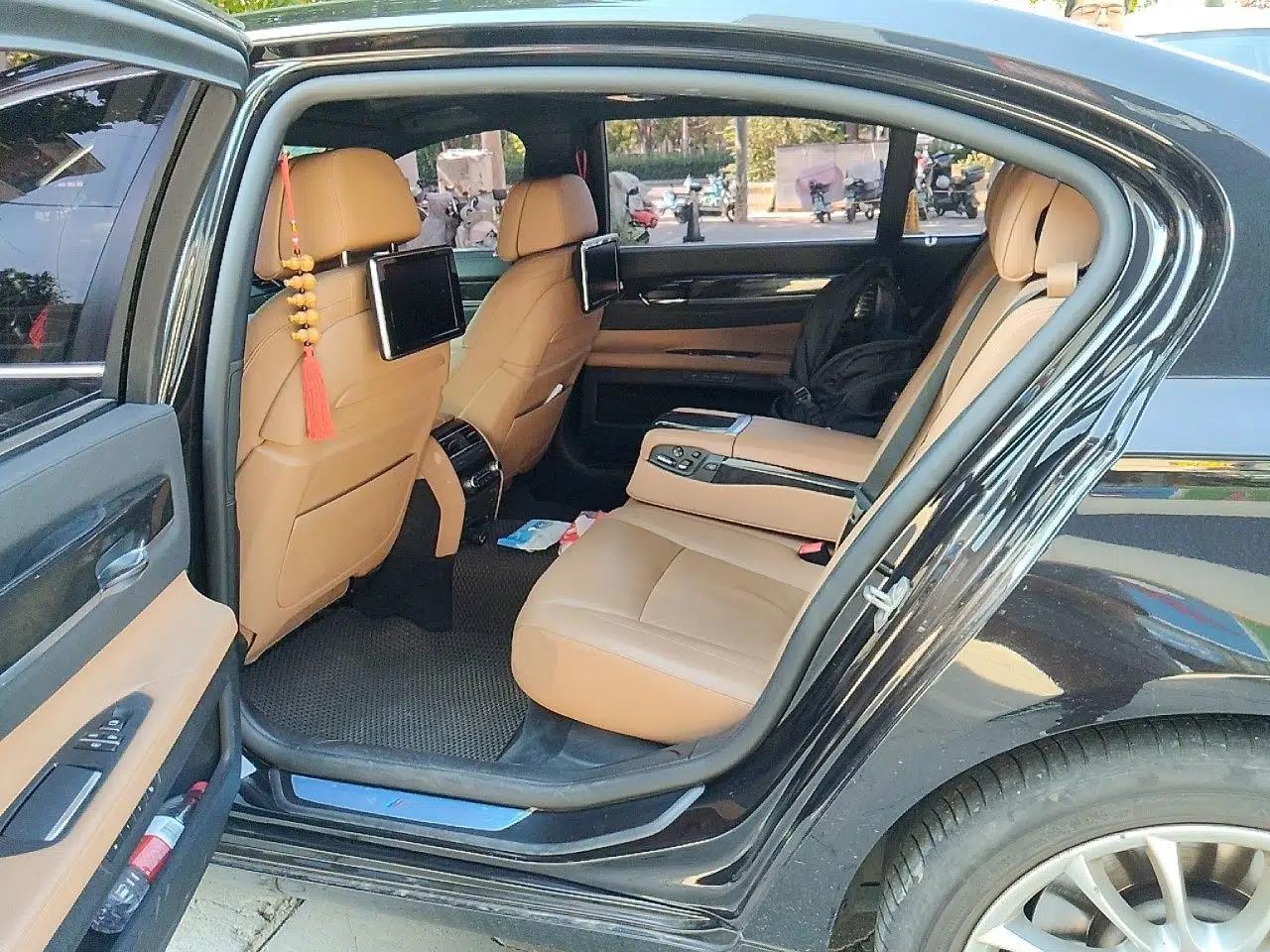 BMW 7 Series 2013 740Li xDrive — миниатюра 17