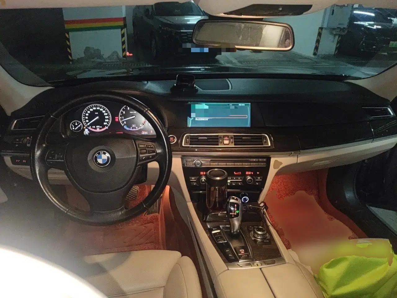 BMW 7 Series 2010 4.4T hybrid version — миниатюра 9