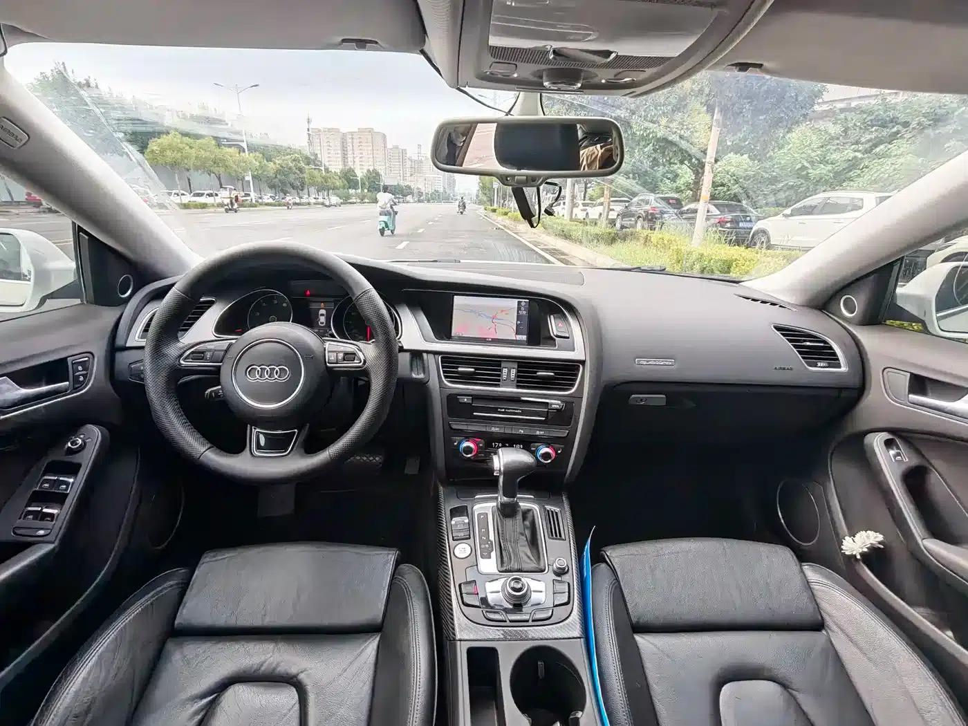 2012 Audi S5 3.0T Sportback — миниатюра 5
